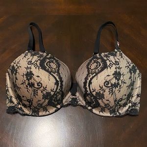Victoria Secret Very Sexy Lace Push Up Bra